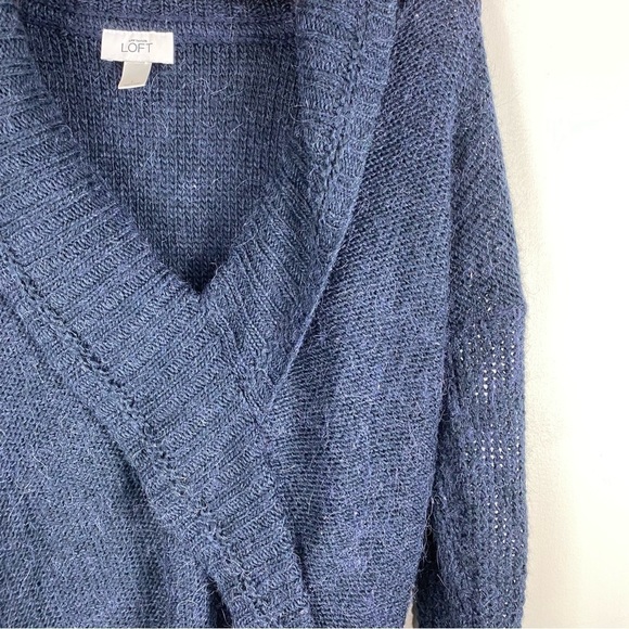 Ann Taylor LOFT Alpaca Wool V-Neck Pullover Sweater Shirt Navy‎ Blue Size Large - Picture 2 of 5